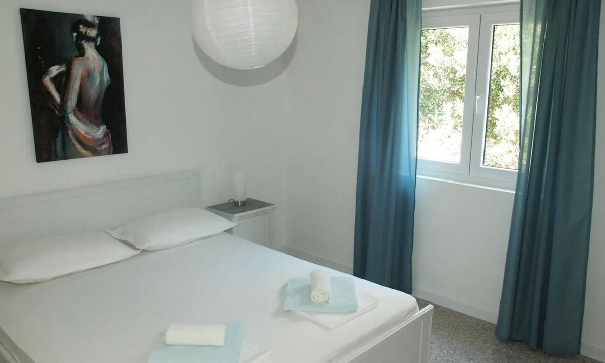 Vrpolje Apartment | Two bedroom apartment with terrace and sea view Makarska (A-22168-a)