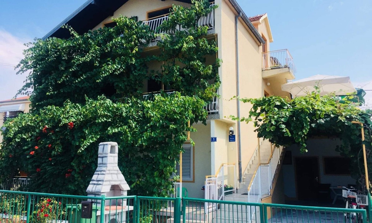 Sukosan Apartment | Two bedroom apartment with terrace Sukošan, Zadar (A-21170-a)