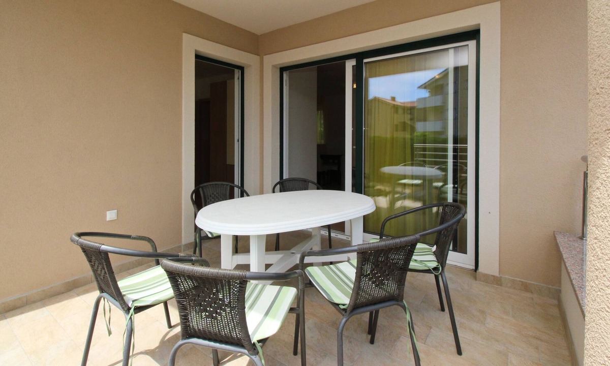 Jurandvor Apartment | Two bedroom apartment with terrace Baška, Krk (A-18845-a)