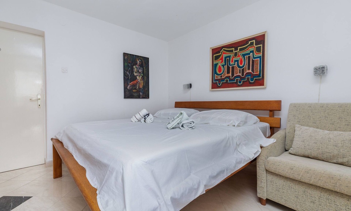 Brela Apartment | Two bedroom apartment with balcony and sea view Brela, Makarska (A-22910-b)