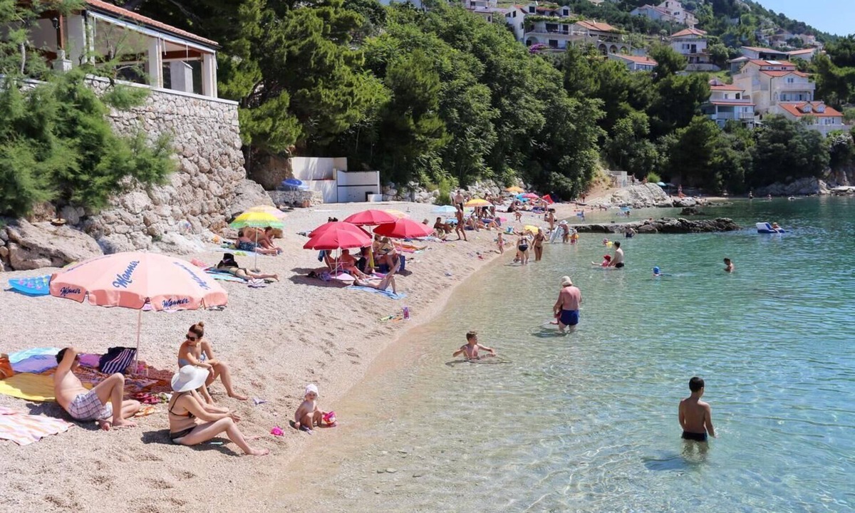 Pisak Apartment | Two bedroom apartment with balcony and sea view Pisak, Omiš (A-4281-a)