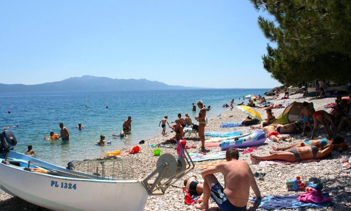 Brist Apartment | Two bedroom apartment with terrace Brist, Makarska (A-15443-a)