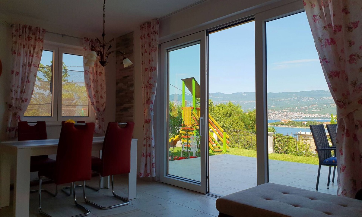 Silo Apartment | Two bedroom apartment with terrace and sea view Šilo, Krk (A-18685-a)