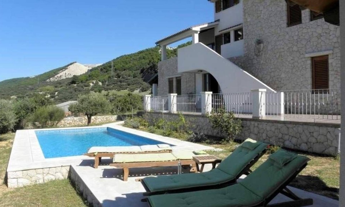 Barbat na Rabu Apartment | Two bedroom apartment with a swimming pool Barbat, Rab (A-22358-a)