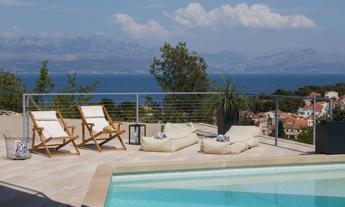 Sutivan Villa | Unique 4-Bedroom, Villa SemperVivum in Sutivan