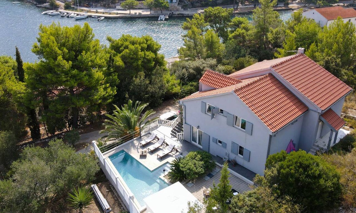 Pasadur Villa | Villa Angela - Lastovo by Villas Guide