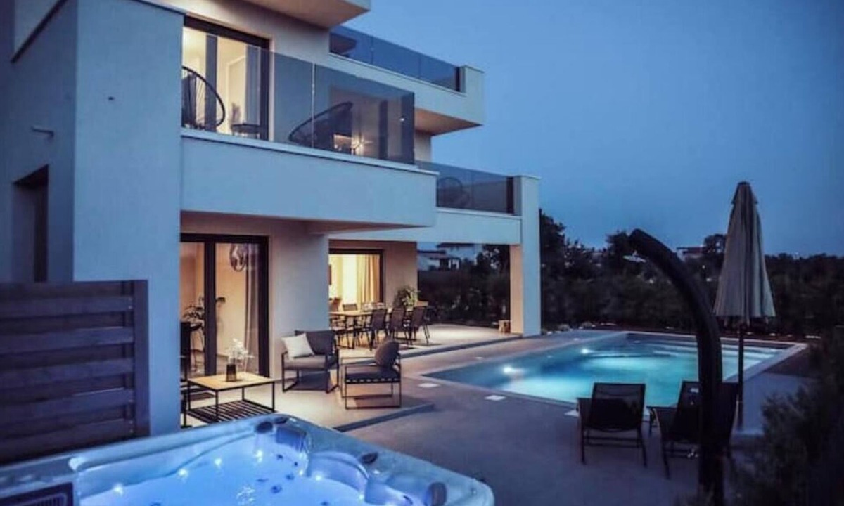 Galizana Villa | Villa IVaLA - Luxury with Heated Pool & Panoramic Sea Views in Istria