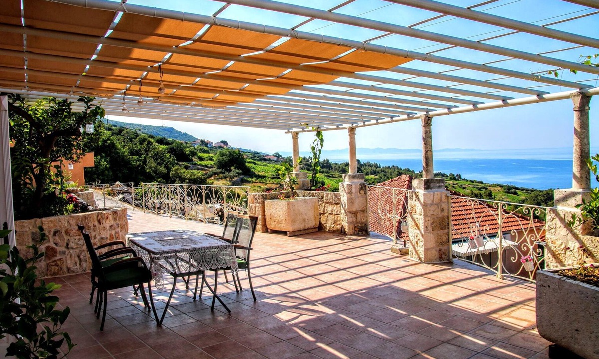 Stankovici Villa | Villa near Orebic with swimming pool overlooking Peljesac channel