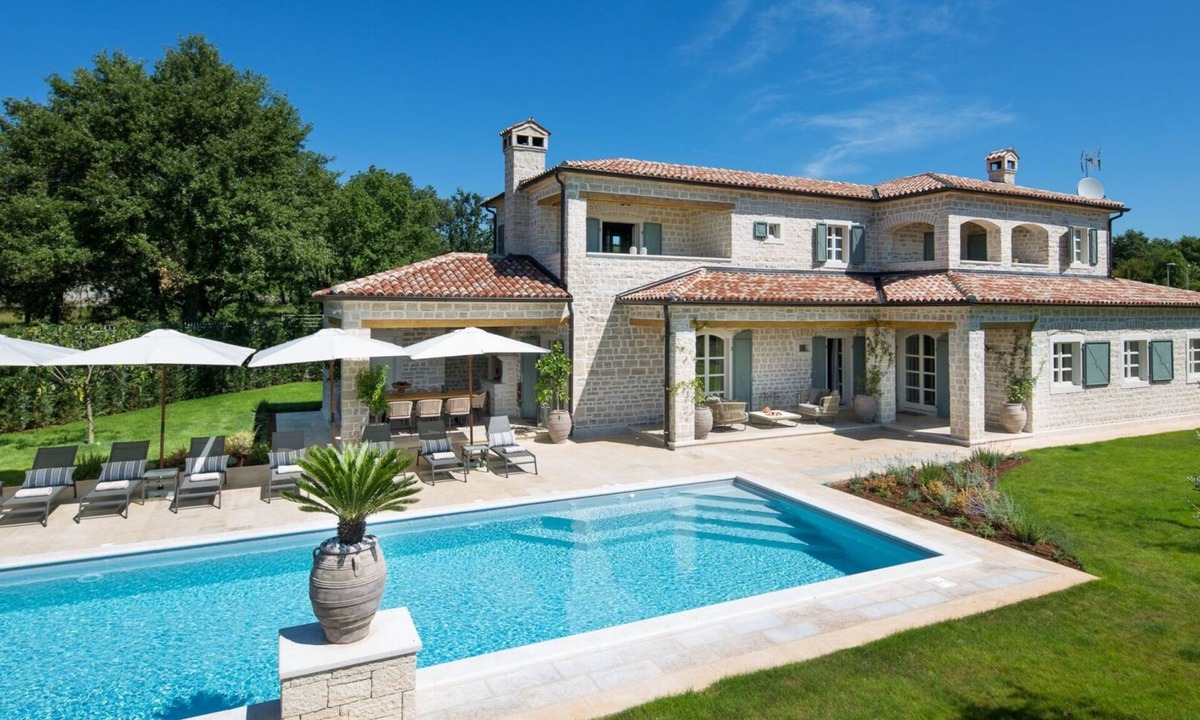 Korenici Villa | Villa Nevia by Villas Guide
