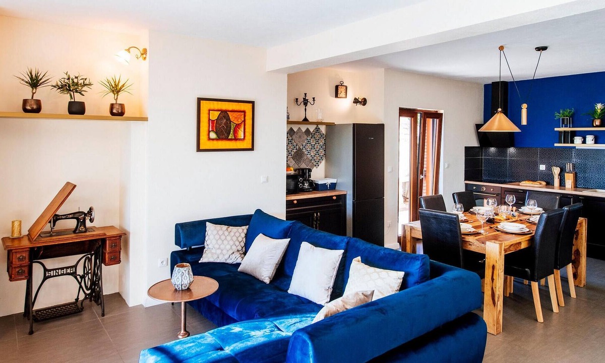 Poljana House | Villa Serenity is a modern and urban villa of 240m2, located in Poljana on the island of Ugljan.