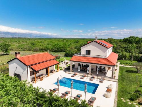 Poljica Villa | Villa Velebita with heated pool