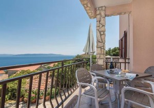 1 Bedroom Beach Front Apartment In Labin