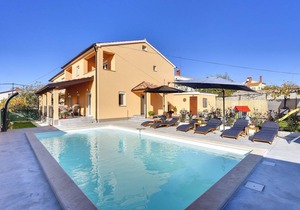 140 m² House ∙ 4 bedrooms ∙ 10 guests