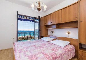 2 Bedroom Gorgeous Apartment In Ribarica