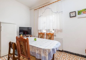 3 bedroom nice apartment in Fazana