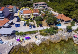 Apartment Davor - 20m from sea : A2 Mali Iz (Island Iz), Zadar riviera
