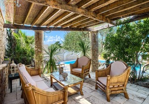 Apartment in Murter with Pool and Sea Views