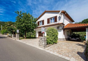Awesome Apartment In Rukavac With Wifi