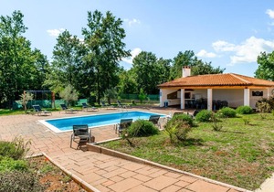 Beautiful Home In Pazin