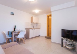 Gorgeous apartment in Blace with WiFi