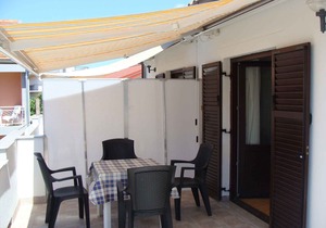 Holiday apartment with balcony and air conditioning