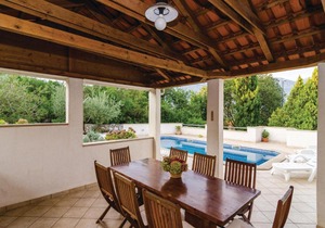 Holiday home Gruda III