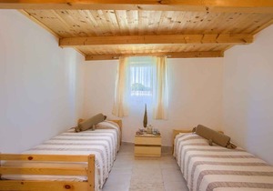 Holiday home with air conditioning in Ližnjan