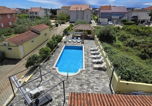 One bedroom apartment with a swimming pool Bibinje (Zadar) (A-6121-b)