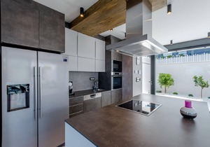 Pleasant House in Sutivan with Spacious Terrace and Direct View