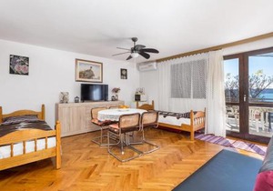 Stunning Apartment In Baric Draga