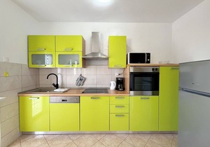 Two bedroom apartment with terrace and sea view Šilo, Krk (A-18667-a)