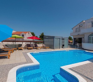 Beach Brodarica 