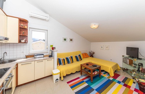 Zelenka Apartment | 1 bedroom awesome apartment in Makarska