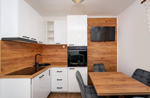 Gornji Karin Apartment | 1 bedroom awesome apartment in Gornji Karin