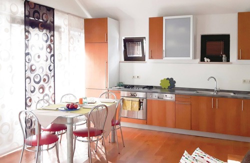 Kolan Apartment | 1 bedroom beach front apartment in Kolan