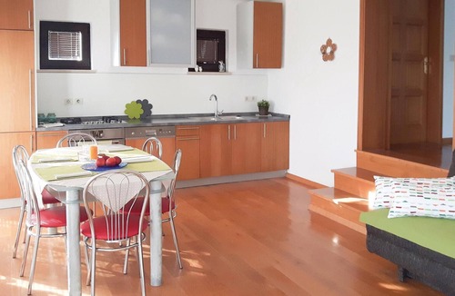 Kolan Apartment | 1 bedroom beach front apartment in Kolan