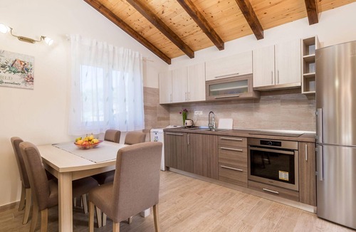 Supetarska Draga House | 1 bedroom lovely home in Mundanije