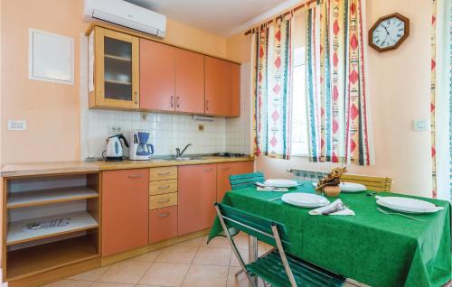 Sucici Apartment | 1 Bedroom Stunning Apartment In Moscenicka Draga