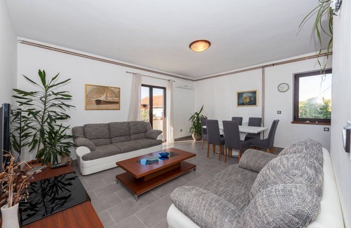 Tijesno Apartment | 100 m² Apartment ∙ 3 bedrooms ∙ 6 guests