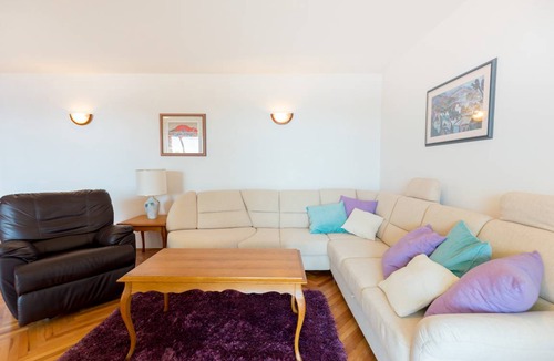 Municipality of Dubrovnik Apartment | 100 m² Apartment ∙ 3 bedrooms ∙ 7 guests