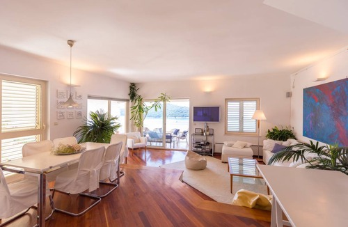 Municipality of Dubrovnik Apartment | 100 m² Apartment ∙ 3 bedrooms ∙ 6 guests