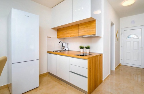 Banjol Apartment | 2 bedroom beach front apartment in Banjol