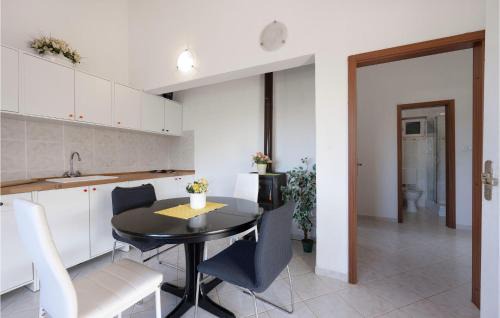 Kornati House | 2 Bedroom Lovely Home In Kornati