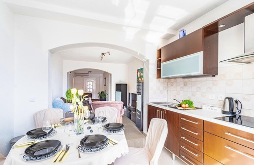 Zavalatica Apartment | 3 bedroom accommodation in Zavalatica