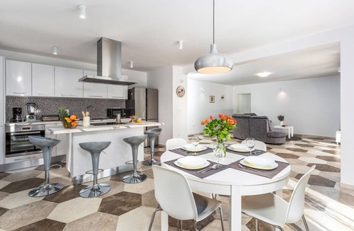 Linardici House | 3 bedroom accommodation in Zgaljici