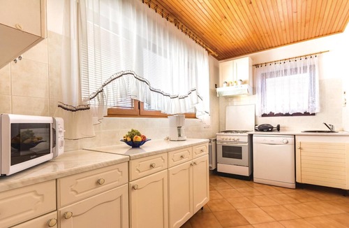 Sisan Apartment | 3 bedroom amazing apartment in Sisan
