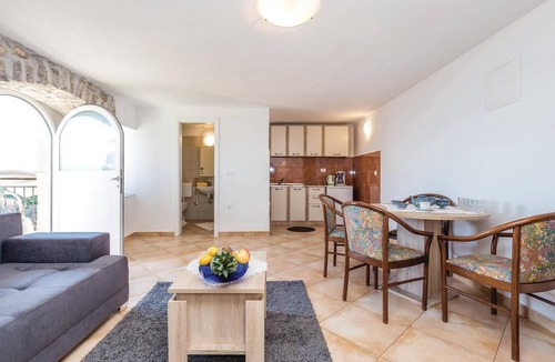 Obrs House | 3 bedroom awesome home in Moscenicka Draga