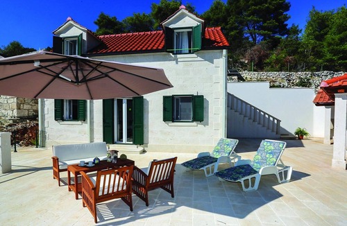 Pucisca House | 3 bedroom beautiful home in Pucisca