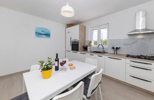 Poljica House | 3 bedroom luxurious home in Nin