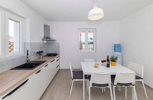 Poljica House | 3 bedroom luxurious home in Nin